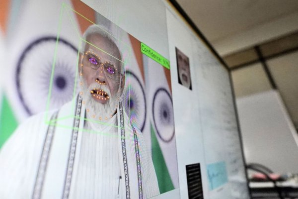 Das Gesicht von Premierminister Modi wird analysiert, um einen Avatar von ihm zu erstellen. - © Himanshu Sharma/dpa
