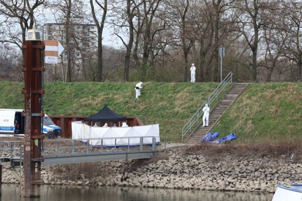 Vier junge Männer müssen sich vor dem Kölner Landgericht in einem Mordprozess verantworten. (Archivbild) - © Sascha Thelen/dpa