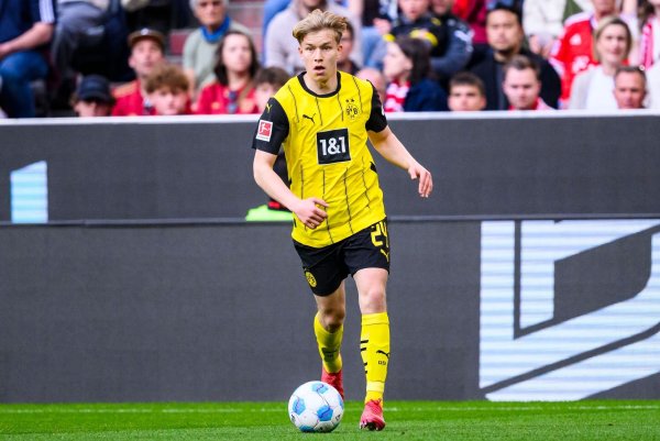 Erhält in Dortmund einen Vertrag bis 2029: Daniel Svensson. - © Tom Weller/dpa