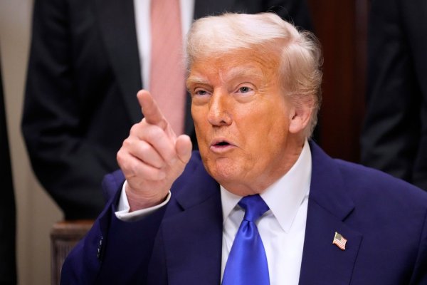Die deutsche Gründerbranche setzt auf ausländische Talente - und die USA, wo Donald Trump für Turbulenzen sorgt (Archivbild). - © Mark Schiefelbein/AP/dpa