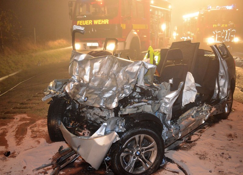 Drei Tote Bei Unfall Auf Der A33 Bei Borchen Nachrichten Aus Ostwestfalen Lippe Lz De