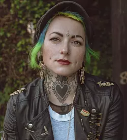 Rebecca "Bex" Pfeiffer ist 2012 ausgewandert und jetzt gl&uuml;cklich in Kanada. - &copy; Theah Moon