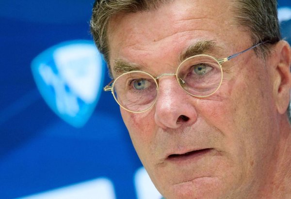 Kämpft beim 1. FC Heidenheim um den Klassenerhalt: Bochums Trainer Dieter Hecking. - © Bernd Thissen/dpa