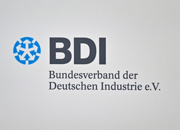 Wirtschaftsverbände warnen vor weiterem Abstieg Deutschlands. (Symbolbild) - © Patrick Pleul/dpa
