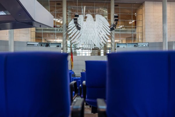 Kommt das BSW doch noch in den Bundestag? Die Partei selbst schließt das nicht aus. (Archivbild) - © Michael Kappeler/dpa