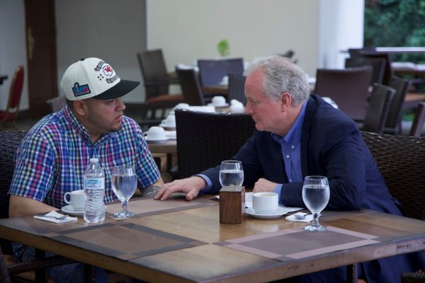 Senator Van Hollen spricht erstmals mit dem abgeschobenen Kilmar Ábrego García - später sollen «Margarita-Gläser» aufgetaucht sein. - © Uncredited/Press Office Senator Van Hollen/AP/dpa