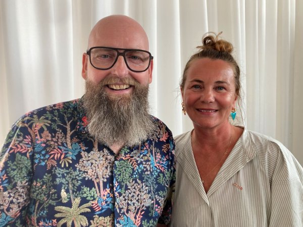 Marc Franke mit «seiner» Stammzellenspenderin Anja Prause auf dem Welt-Aids-Kongress - © Sabine Dobel/dpa
