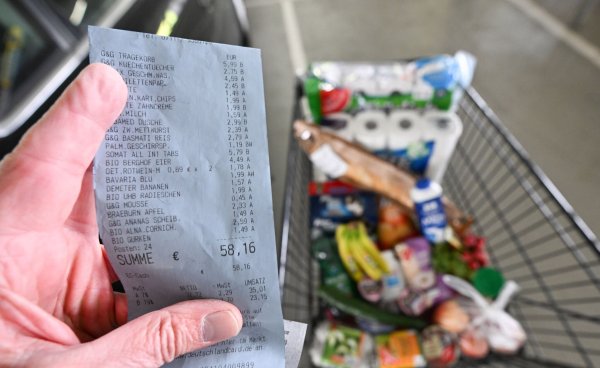 Im Mai waren Lebensmittel nach Angaben des Statistischen Bundesamtes 36,5 Prozent teurer als im Jahresdurchschnitt 2020. (Symbolbild) - © Bernd Weißbrod/dpa