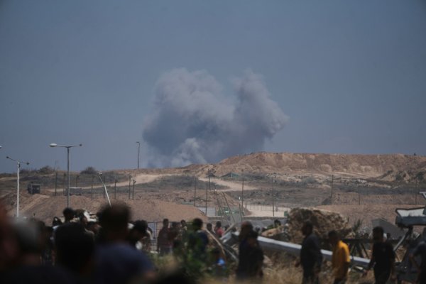 Laut der Hamas wurden bei einem neuen israelischen Angriff viele Menschen getötet. (Archivbild) - © Abdel Kareem Hana/AP/dpa