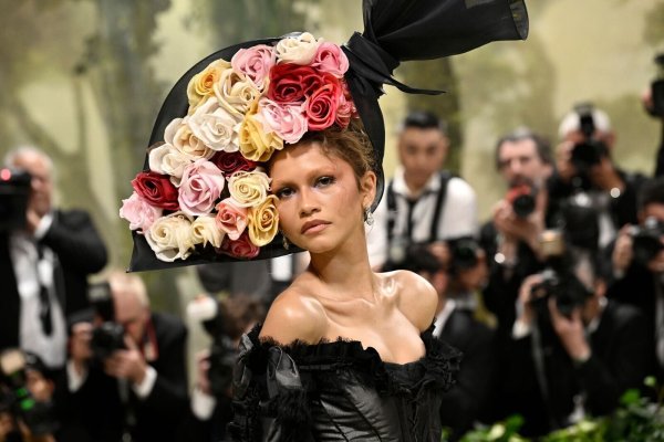 Shootingstar Zendaya bei der Benefizgala des Costume Institute des Metropolitan Museum. - © Evan Agostini/Invision/AP/dpa