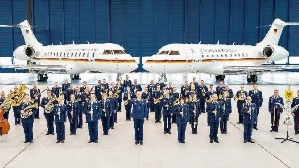 Das Luftwaffenmusikkorps Münster kommt in die Konzerthalle. - © Bildrechte: Luftwaffenmusikkorps Münster