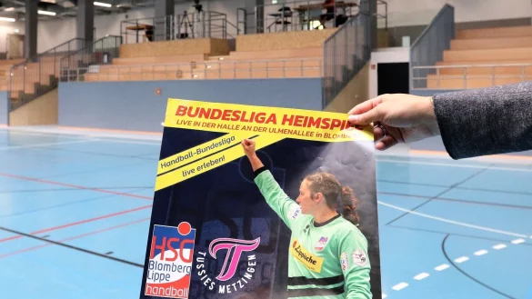 Die neue Trib&uuml;ne in der Sporthalle an der Ulmenallee mit den Bl&ouml;cken I bis N ist fertig. Auch Kameraleute und Medienvertreter finden dort Platz - &copy; Oliver K&ouml;nig