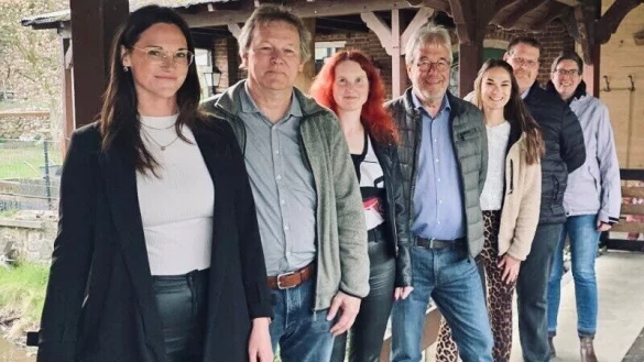 Die Extertaler SPD mit (von links) Josephine Dreier, Bernhard Brandt, Sarah Tammoschath, Ralf Wilde, Melissa Schulz, Daniel Bl&uuml;mel und Karoline Golabeck. - &copy; SPD Extertal