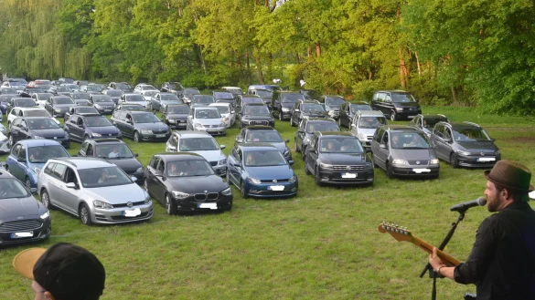 Dort wo Anfang Mai die Band "Goodbeats" im Autokino spielte, wird am 12. Juni die Abschlussfeier der Gesamtschule Delbr&uuml;ck stattfinden. - &copy; Dietmar Gr&ouml;bing