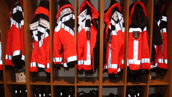 Rund 45.000 Mal haben die Mitarbeiter des Rettungsdienstes in 2020 ihre Jacken aus dem Spind geholt.&nbsp; - &copy; Martin Hostert