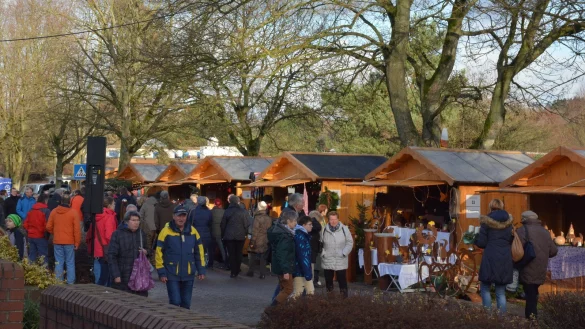 Mehrere tausend Besucher freuten sich im vergangenen Jahr &uuml;ber den Weihnachtsmarkt bei Eben-Ezer. - &copy; Archivbild: Tanja Watermann