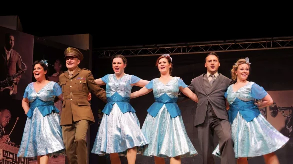 "Das Fr&auml;ulein Wunder" &uuml;berzeugt mit Witz, Charme und brillanten Stimmen. Mit dabei sind Amelie Sturm, Benjamin Hille, Martin Mulders, Sorina Kiefer, Paul Schaeffer und Diana Gantner (von links). - &copy; Thomas Kr&uuml;gler