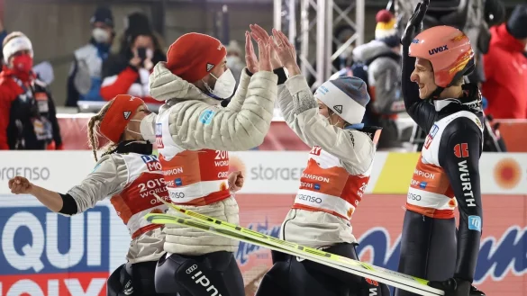 WM-Titel im Mixed-Team - &copy; Foto: Daniel Karmann/dpa