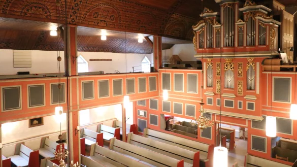 In der Kirche zu Bergkirchen sind die Emporen bereits seit einiger Zeit geschlossen, weil kein zweiter Fluchtweg vorhanden ist. - &copy; Alexandra Schaller