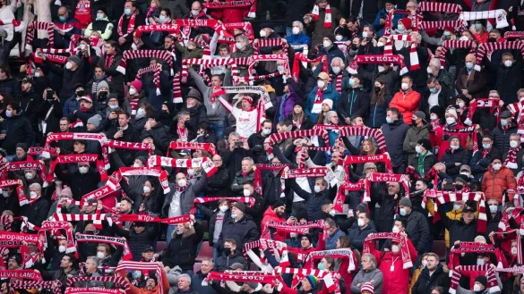 Volles Haus - &copy; Foto: Marius Becker/dpa