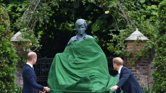 William & Harry - &copy; Foto: Dominic Lipinski/PA Wire/dpa