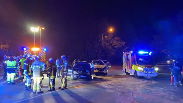 Zwei Menschen wurden verletzt. - &copy; Feuerwehr Bad Salzuflen