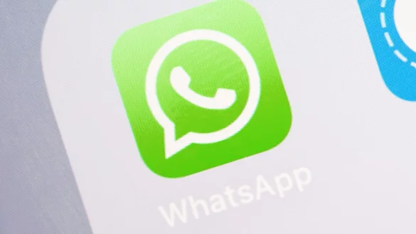 Nutzungsbedingungen bei Whatsapp - &copy; Foto: Catherine Waibel/dpa-tmn