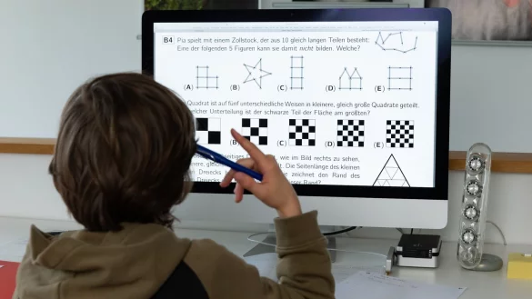 Schulunterricht zu Hause - &copy; Foto: Ulrich Perrey/dpa