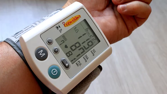 Blutdruck messen: Sind die Werte gut, sinkt das Risiko für einen Herzinfarkt. - © Symbolfoto: Pixabay