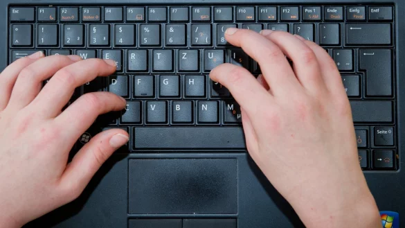 Verschicken von RCS-Nachrichten - &copy; Foto: Ole Spata