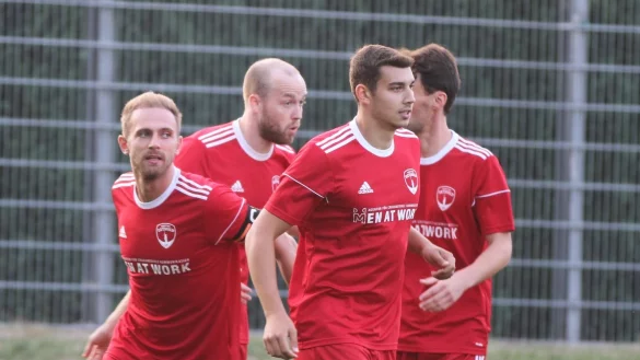 Grund zum Jubel: Für den Post-TSV Detmold bedeutete der Auswärtserfolg in Borchen bereits der vierte Saisonsieg nach fünf Spieltagen. - © Archiv: Sebastian Lucas