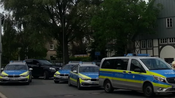 Gro&szlig;es Polizeiaufgebot: Wegen einer Schl&auml;gerei mussten die Einsatzkr&auml;fte am Pfingstmontag ausr&uuml;cken. - &copy; Daniela Cremer