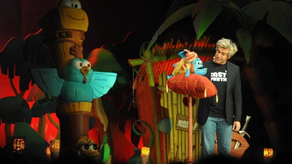 Sascha Grammel mit seiner Fischpuppe, dem &bdquo;Gro&szlig;en Zampano". Dessen Spitzname lautet auch &bdquo;Das blaue Wunder". Unnachahmlich: die witzige Mimik. - &copy; Nicole Ellerbrake