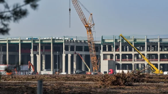 Tesla-Autofabrik - &copy; Foto: Patrick Pleul/dpa-Zentralbild/dpa