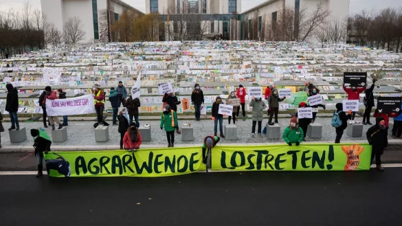 Demonstration f&uuml;r Agrarwende - &copy; Foto: Christoph Soeder/dpa