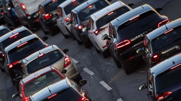 - &copy; Marijan Murat/dpa