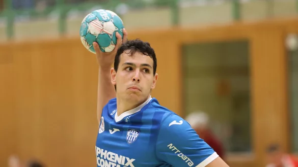 War in Braunschweig dreimal vom Siebenmeterpunkt erfolgreich: Lemgos Samuel Zehnder. - &copy; Paul Cohen