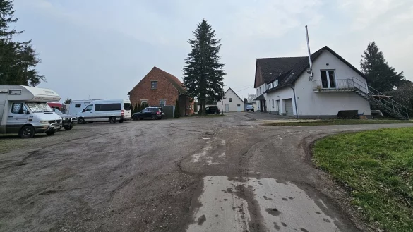 Die Betreiber des Campingplatzes in Pottenhausen möchten erweitern, denn die Nachfrage nach Stellplätzen wächst stetig. - © Astrid Sewing