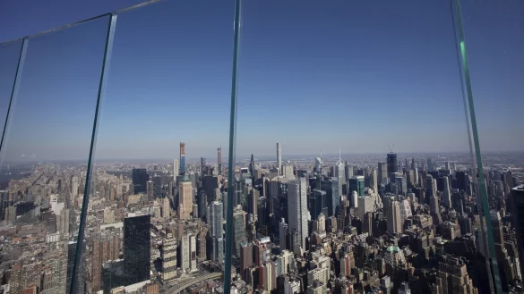 New Yorker Aussichtsplattform &laquo;The Edge&raquo; - &copy; Foto: Mark Lennihan/AP/dpa