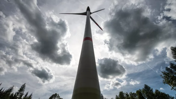 Windr&auml;der sorgen immer wieder f&uuml;r Streit. Das k&ouml;nnte sich mit einem neuen Gesetz noch versch&auml;rfen. - &copy; dpa