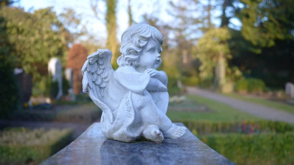 Das Kind wurde nicht einmal ein Jahr alt. Nach dem Tod laufen nun die Ermittlungen. Symbolfoto: - &copy; Pixabay