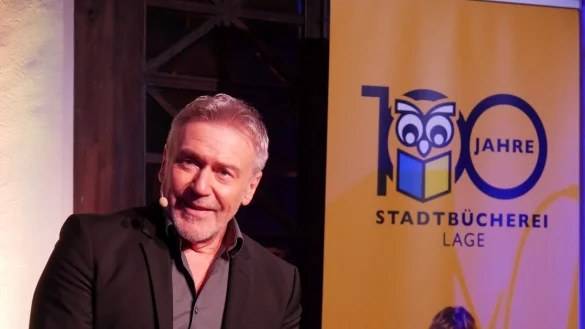 Bestsellerautor Arno Strobel liest im Lagenser Technikum aus seinem brandaktuellen Krimi "Stimme der Angst" und kommt mit dem Publikum ins Gespr&auml;ch. - &copy; Thomas Kr&uuml;gler