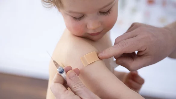 Seit 2020 vorgeschrieben: Die Masern-Impfpflicht gilt in NRW f&uuml;r alle Menschen, die Gemeinschaftseinrichtungen besuchen. Bei vielen Kindern fehlt der Nachweis trotzdem. - &copy; picture alliance / photothek