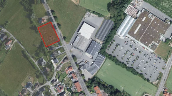 An der Nordstra&szlig;e zwischen den Hausnummern 67 und 71 sollen auf der rot markierten Fl&auml;che drei Mehrfamilienh&auml;user entstehen. - &copy; Geodaten NRW/TIM-Online