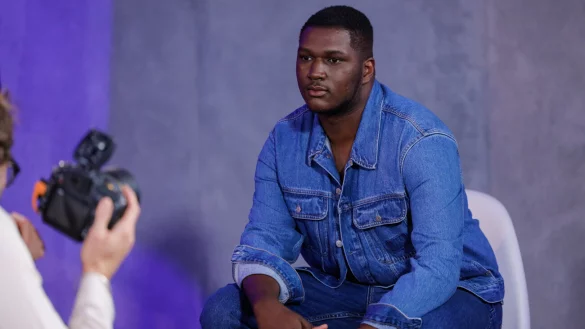 Titel: Germany's Next Topmodel - by Heidi Klum;
Staffel: 19;
Folge: 7;
Person: Marvin;
Copyright: (c) ProSieben/Richard H&uuml;bner;
Fotograf: Richard H&uuml;bner;
Bildredakteur: Susanne Karl;
Dateiname: 2900029.jpg;
Rechtehinweis: Germany&rsquo;s Next Topmodel - by Heidi Klum
(c) ProSieben/Richard H&uuml;bner
Dieses Bild darf bis eine Woche nach Ausstrahlung honorarfrei fuer redaktionelle Zwecke und nur im Rahmen der Programmankuendigung verwendet werden. Spaetere Veroeffentlichungen sind nur nach Ruecksprache und ausdruecklicher Genehmigung der Seven.One Entertainment Group GmbH moeglich. Nicht fuer EPG! Verwendung nur mit vollstaendigem Copyrightvermerk. Das Foto darf nicht veraendert, bearbeitet und nur im Ganzen verwendet werden. Nicht f&uuml;r Titel. Es darf nicht archiviert werden. Es darf nicht an Dritte weitergeleitet werden. Aneinanderreihung/Zusammenlegung/Kopplung von Bildern zum Zweck der Erstellung von Slide-Shows o.&auml;. nicht gestattet; Verbindung/Einf&uuml;gen/Anf&uuml;gen von Werbung nicht gestattet. Bei Fragen: foto@seven.one Voraussetzung fuer die Verwendung dieser Programmdaten ist die Zustimmung zu den Allgemeinen Geschaeftsbedingungen der Presselounges der Sender der Seven.One Entertainment Group GmbH. - &copy; ProSieben/Richard H&uuml;bner