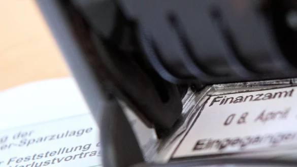 Statt der Steuerklassen 3/5 soll demn&auml;chst immer die Steuerklasse 4 gelten. - &copy; Marijan Murat