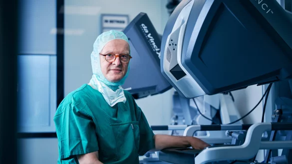Prof. Dr. med. Wolfgang Hiller, Chefarzt der Klinik f&uuml;r Allgemein- und Viszeralchirurgie, geht in den Ruhestand. - &copy; Klinikum LIppe
