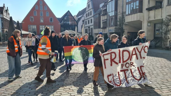 Die Fridays-for-Future-Demo in Lemgo. - &copy; Nadine Uphoff