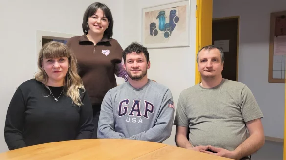 Die Ukrainer Halyna Kruchko (von links), Kateryna Kushnir, Dimitro Pokotylo und Konstiantyn Shendryk haben in Lemgo Zuflucht gesucht. - &copy; Katrin Kantelberg