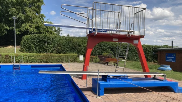 Der Springbereich im Bad Meinberger Waldbad. - &copy; Cordula Gr&ouml;ne